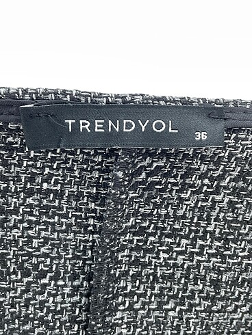 36 Beden çeşitli Renk Trendyol & Milla Bluz %70 İndirimli.
