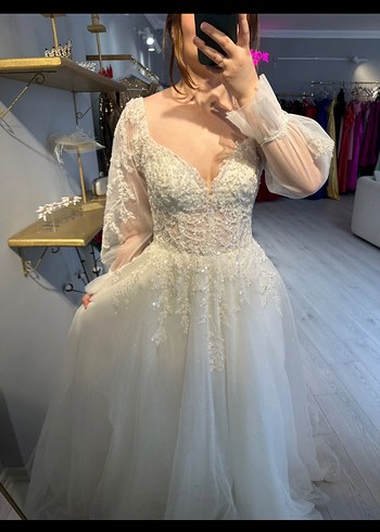 Uzun Kollu Beyaz V Yaka A Kesim Gelinlik - Görsel 4