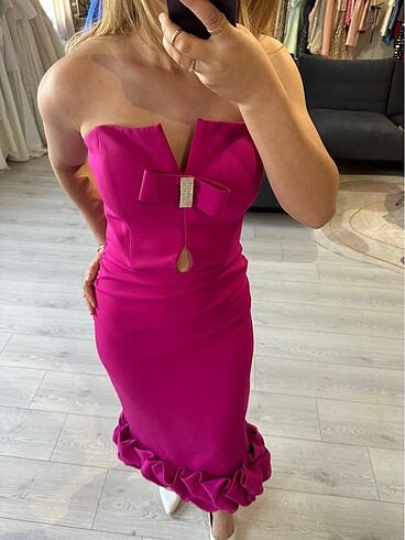 Pembe düğün davet elbisesi