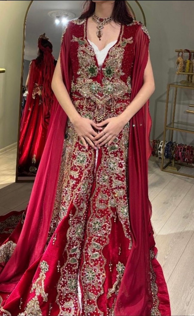 Uzun Kollu Kırmızı Straplez Hint Kına Elbisesi - Görsel 5