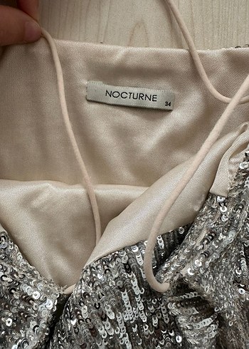 Parlak Altın İşlemeli Straplez Abiye - Görsel 4