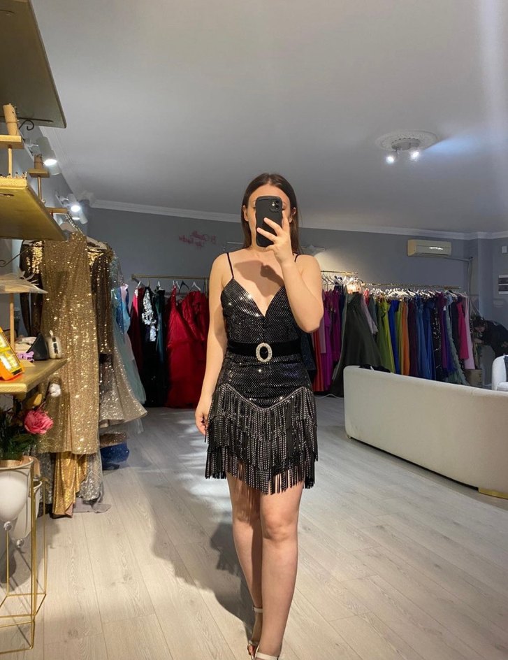 V Yaka Kemerli Siyah Mini Abiye Elbise - Görsel 2