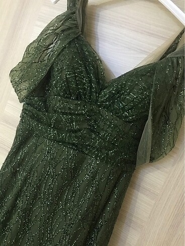 Diğer Gece elbisesi Zümrüt yeşili uzun balık model hafif kuyruklu