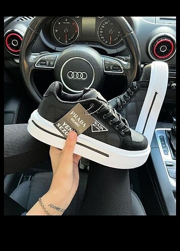 Prada Prada Milano Siyah