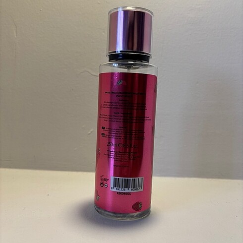 Diğer Sweet Strawberry Angie body mist