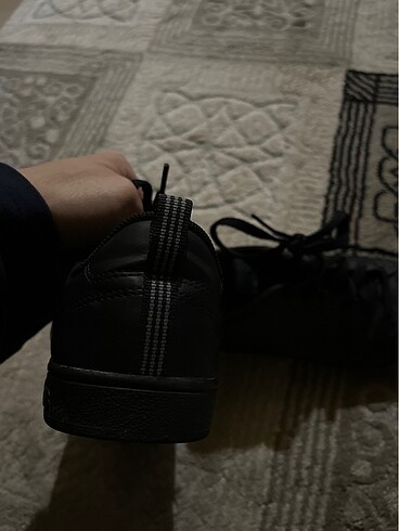 36 Beden siyah Renk Spor ayakkabı adidas