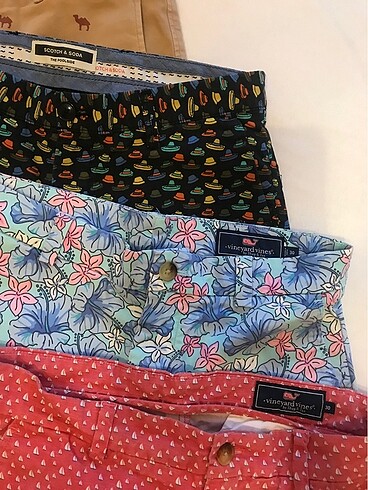 30 Beden çeşitli Renk Erkek toplam 4 adet Şort -hepsi 30 beden- 2 adet Scotch&Soda; 2 