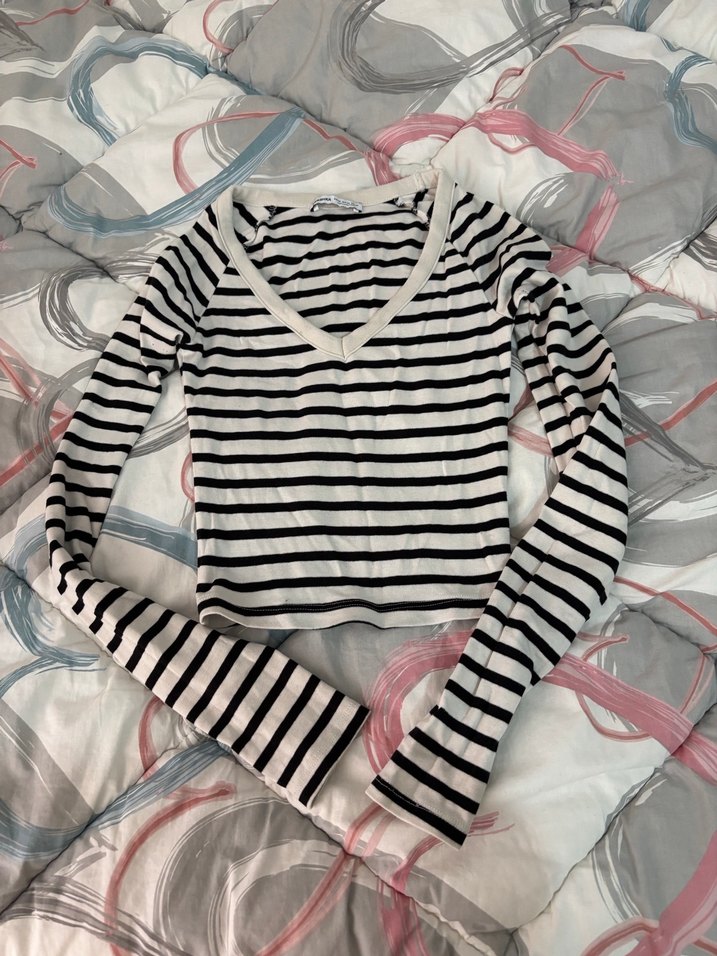 Çizgili V Yaka Pamuklu Kadın Crop - Görsel 2