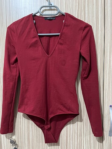 V yaka çıtçıtlı bluz
