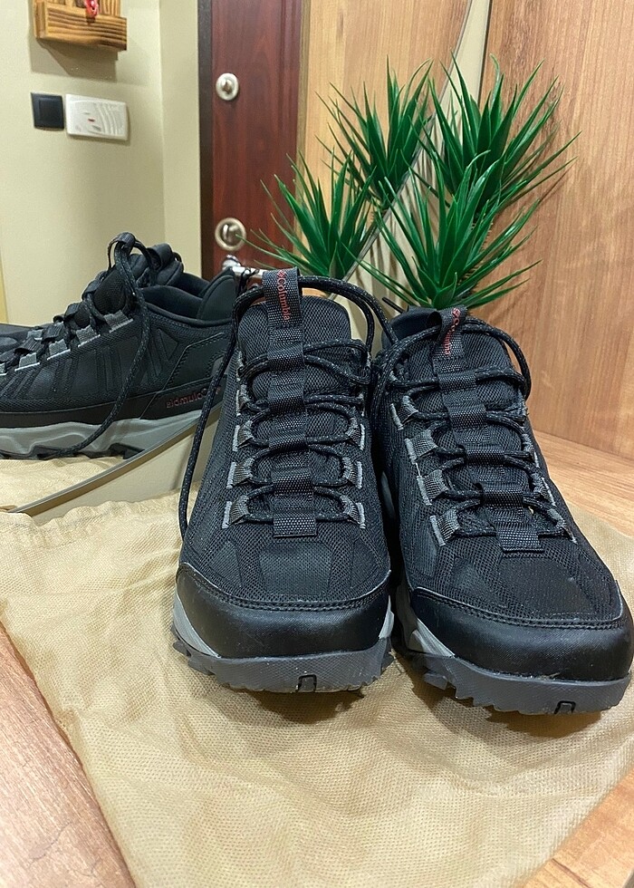 Columbia bot - Görsel 2