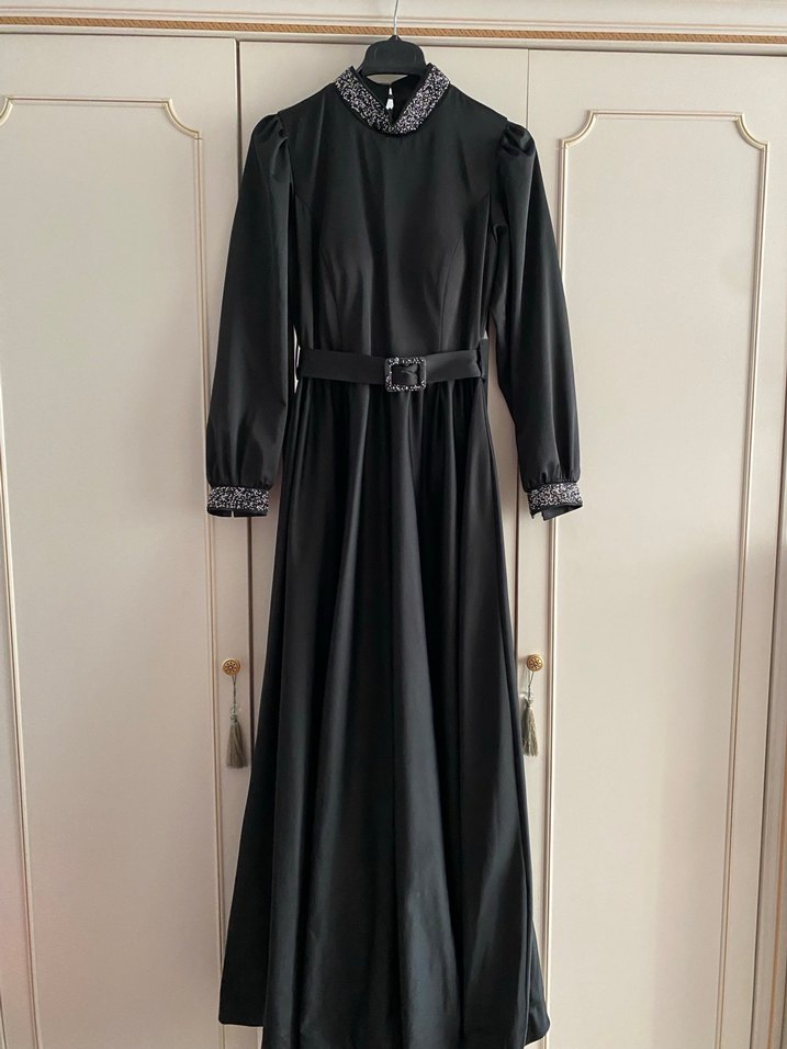 Kemerli Siyah Uzun Kollu Uzun abiye - Görsel 4
