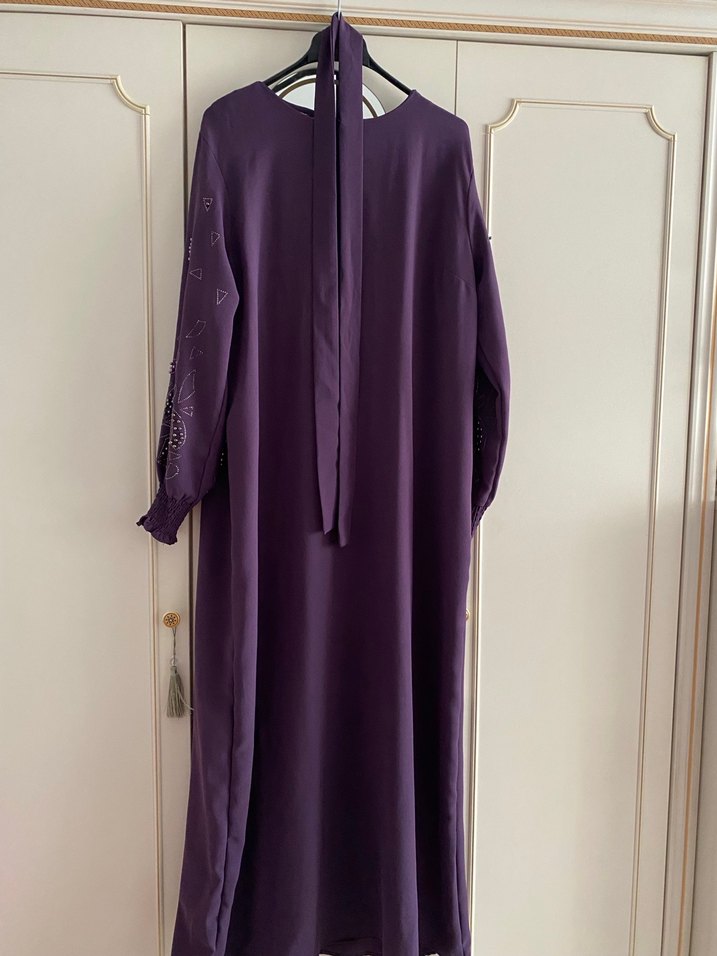 Uzun Kollu Mor Nakışlı Salaş Elbise - Görsel 2
