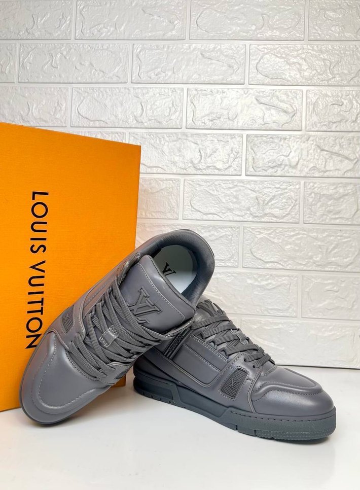 Louis Vuitton Gri Deri Sneaker — görsel 3/5