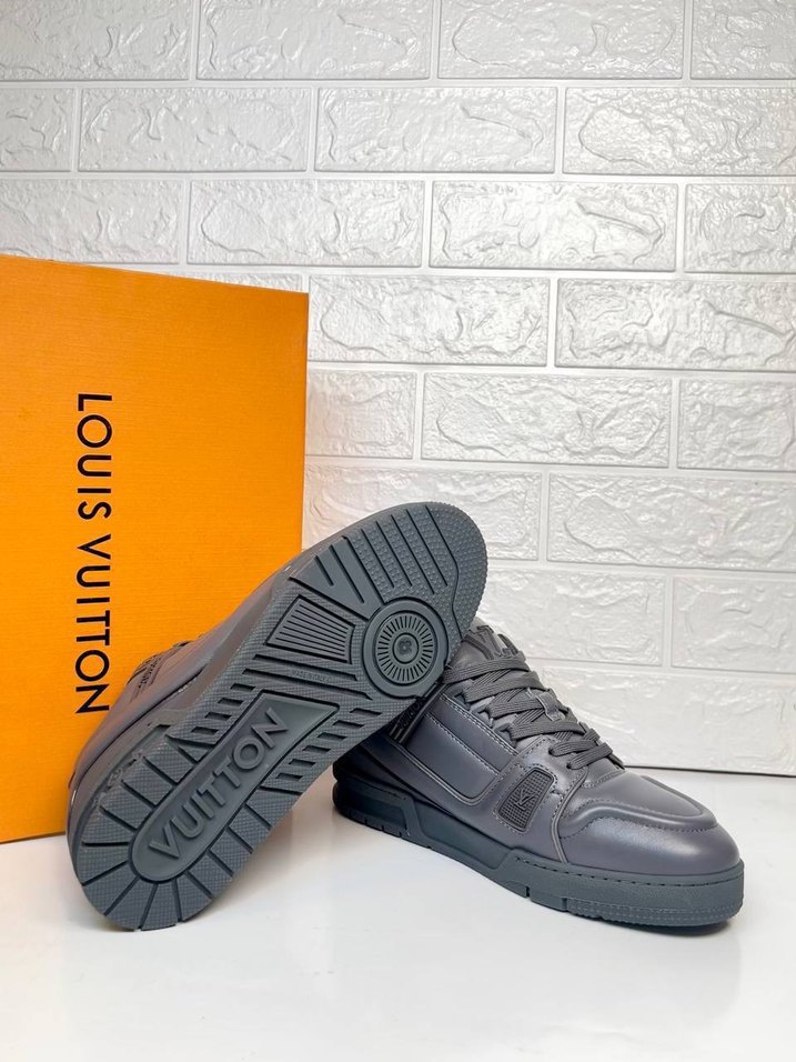 Louis Vuitton Gri Deri Sneaker — görsel 2/5