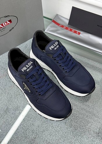 Prada ürünü
