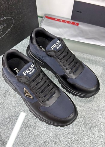 Prada ürünü