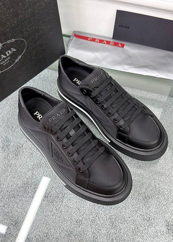 Prada ürünü