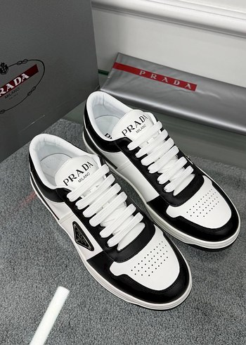 Prada Siyah Beyaz Minimal Sneaker