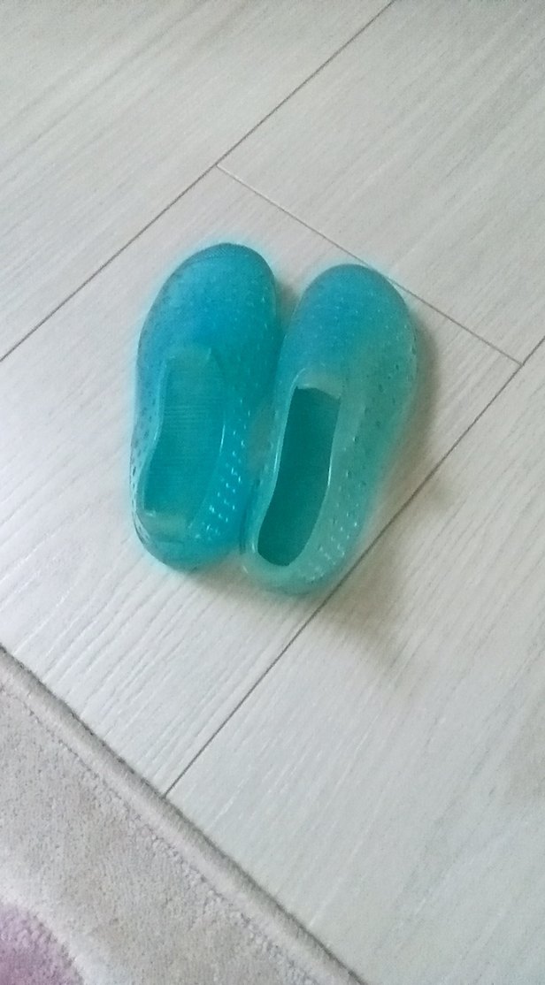 Erkek Çocuk Şeffaf Mavi Terlik - Görsel 3