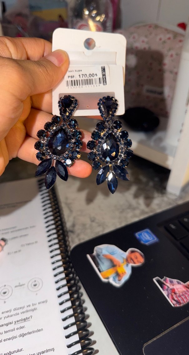 Drapeli Mavi Parlak Küpe - Görsel 3