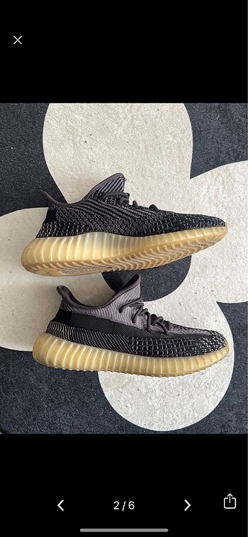 Adidas yeezy 350 carbon