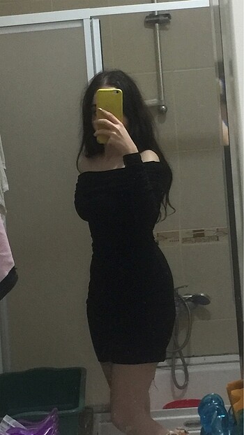 Siyah Omuzları Açık Mini Elbise Bershka