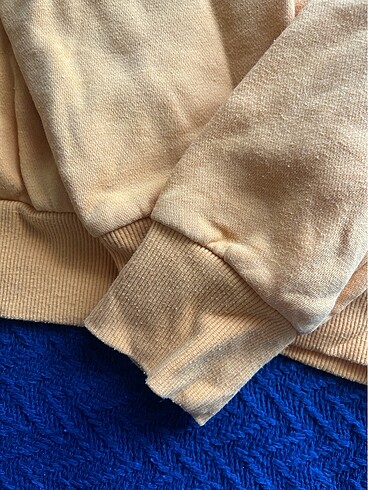 H&M sweatshirt
