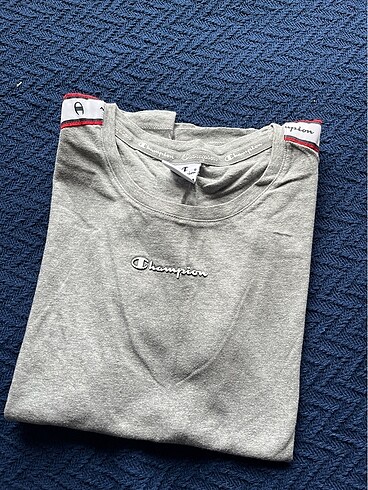 Champion Tshirt
