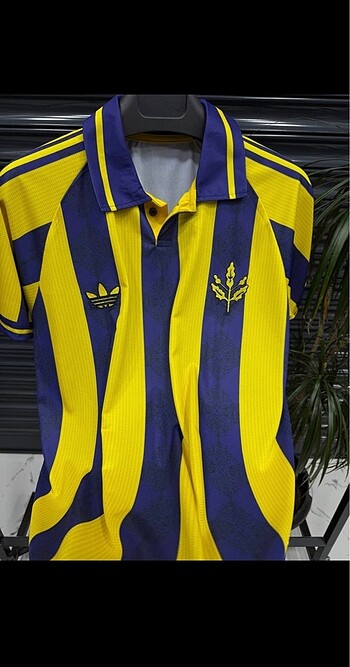 l Beden Fenerbahçe yakalı özel tasarım yoncalı model