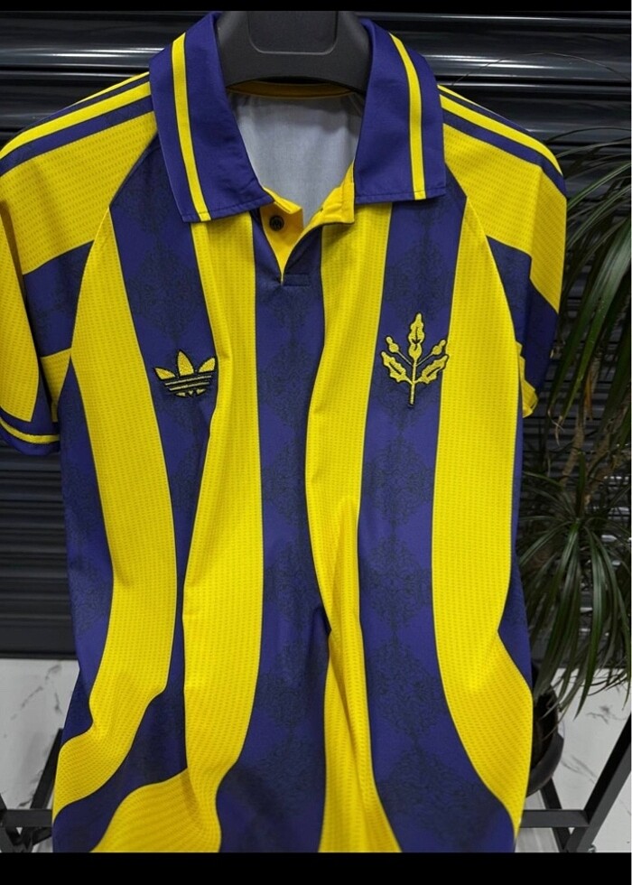 Fenerbahçe yakalı özel tasarım yoncalı model - Görsel 3