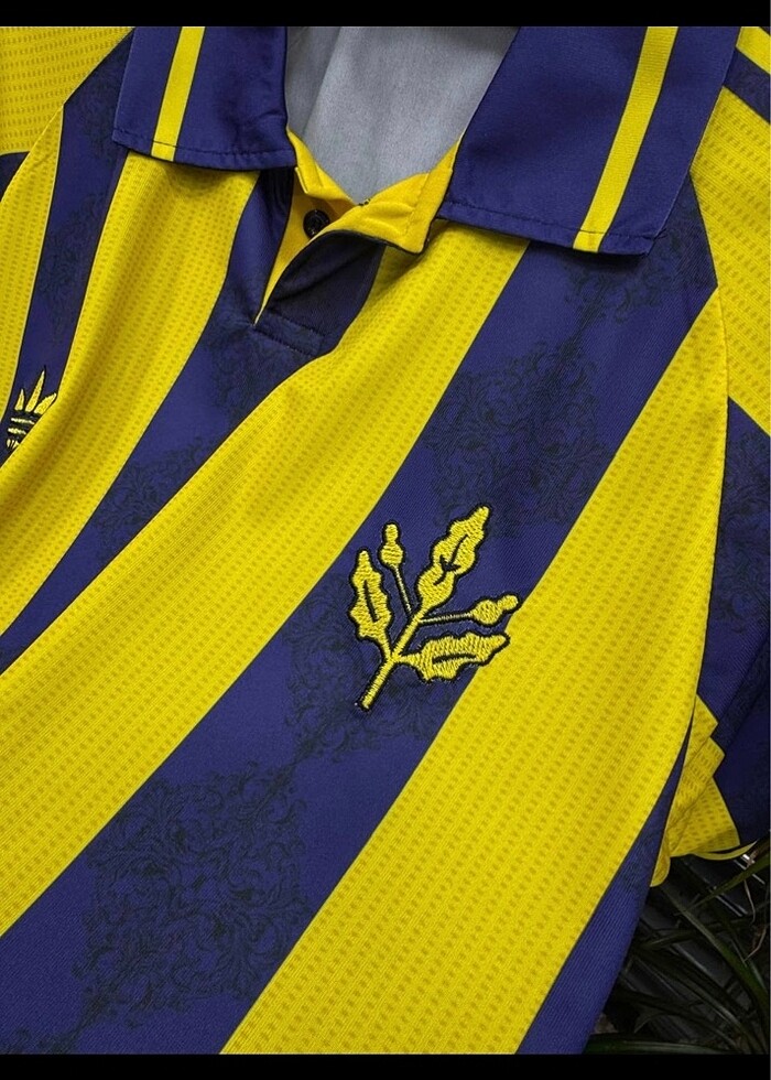 Fenerbahçe yakalı özel tasarım yoncalı model - Görsel 2