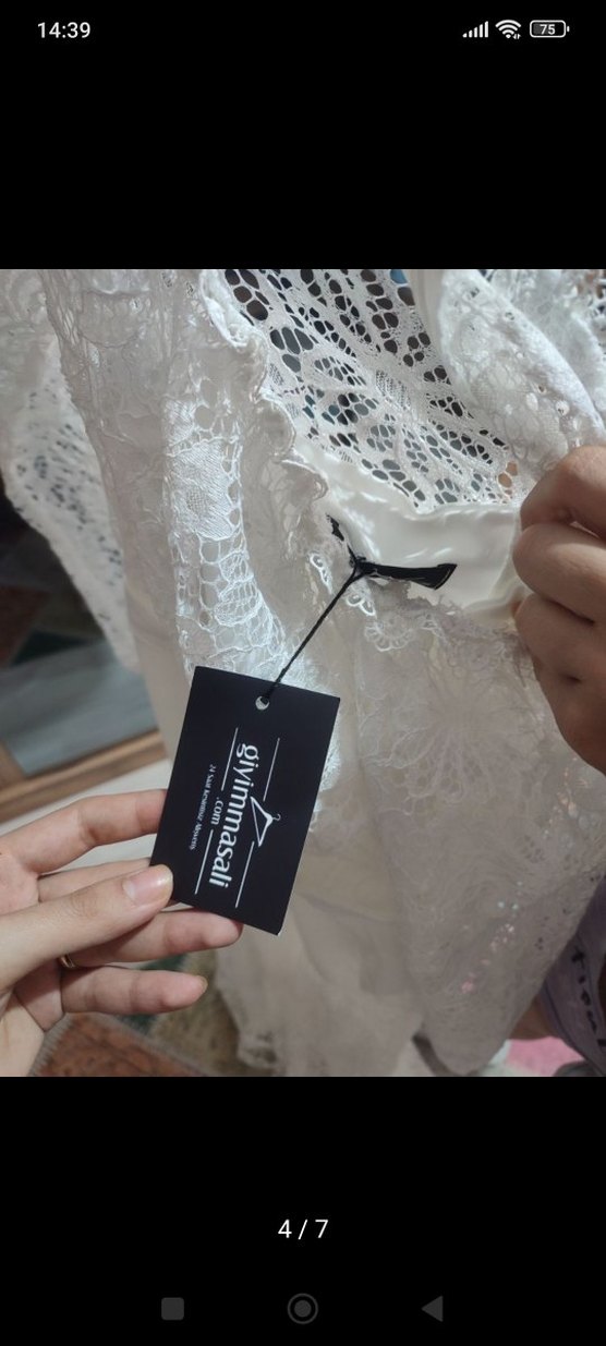 Dantel Detaylı Uzun Kollu Beyaz Gelinlik - Görsel 3