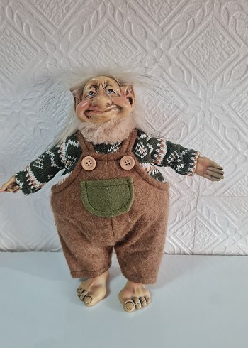 Bej ve Gri Renkli Figürin - Görsel 4