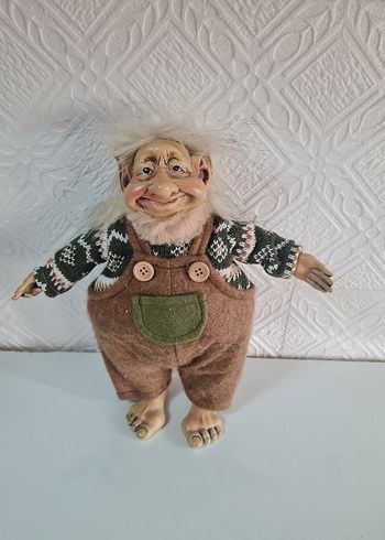 Bej ve Gri Renkli Figürin - Görsel 5