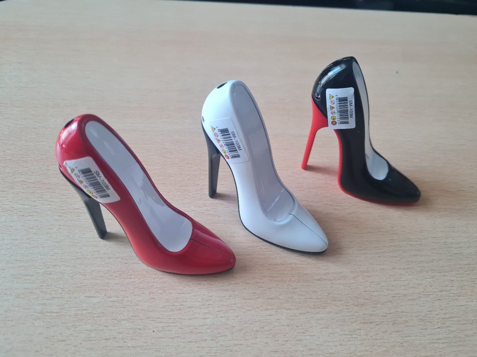 Topuklu Ayakkabı Şeklinde Kadın Parfümü Çakmak - Görsel 2