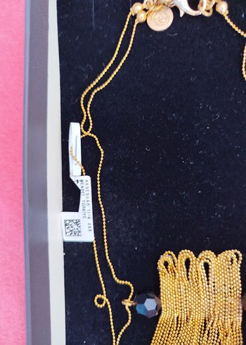 VAKKO Uzun Altın Renk Püsküllü Kadın Kolye - Görsel 3