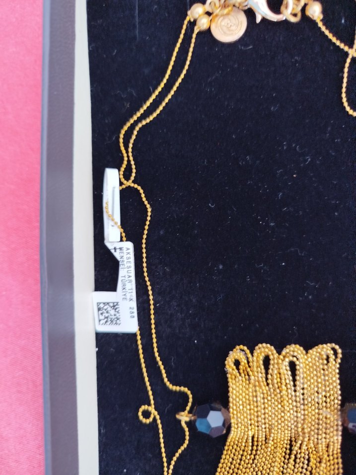 VAKKO Uzun Altın Renk Püsküllü Kadın Kolye - Görsel 3