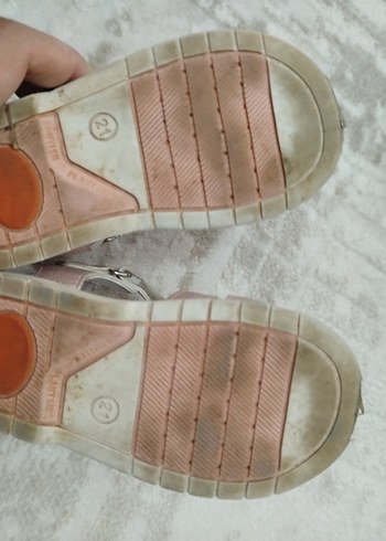 Kız Çocuk Parlak Bej Deri Tokalı Sandalet - Görsel 3