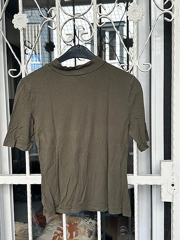 s Beden Twist crop