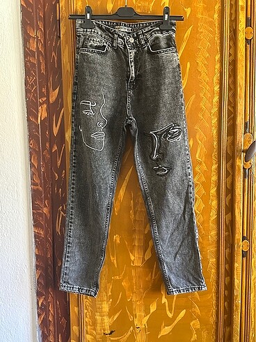 Önü desenli pantolon