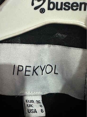 s Beden İpekyol siyah kaban fermuarlı