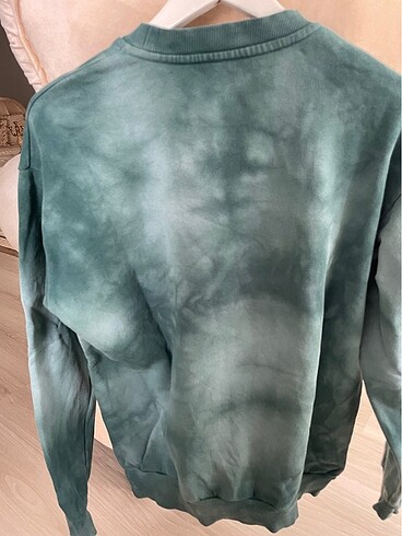 Pull and Bear Pull and bear batik sweatshirt