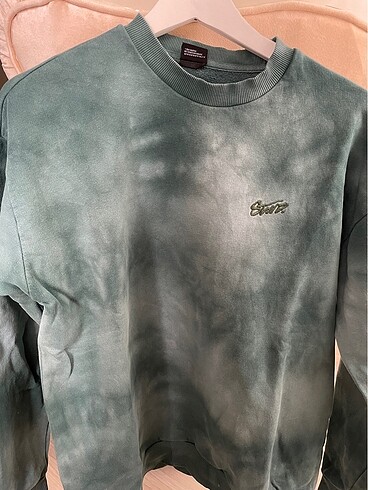 m Beden Pull and bear batik sweatshirt