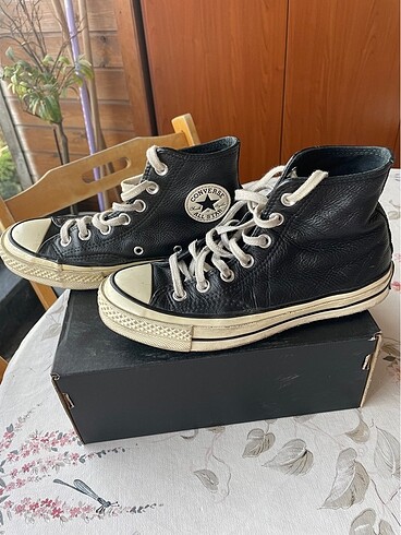Bilekli deri converse