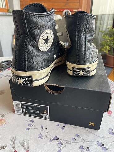 36 Beden siyah Renk Bilekli deri converse
