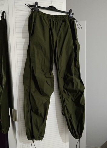 yeşil paraşüt pantolon 