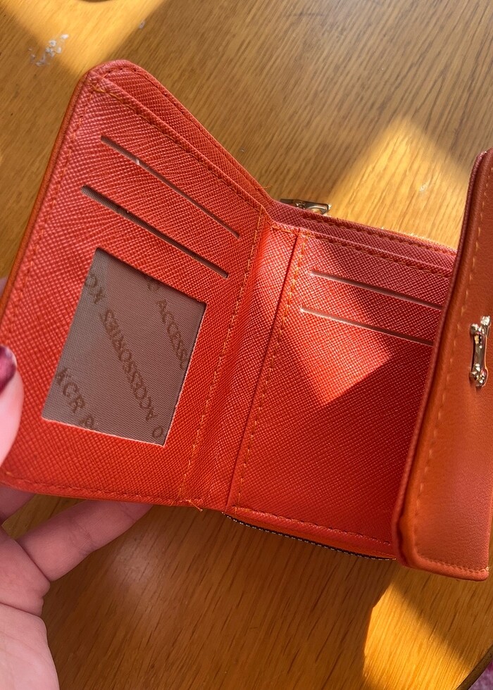 Turuncu Cüzdan - Görsel 2