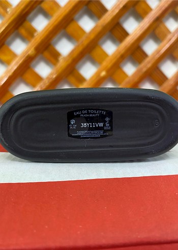 Prada Erkek Parfümü - Görsel 4