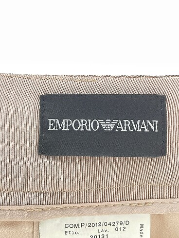 40 Beden çeşitli Renk Emporio Armani Mini Şort %70 İndirimli.