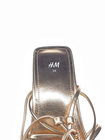 36 Beden çeşitli Renk H&M Sandalet %70 İndirimli.